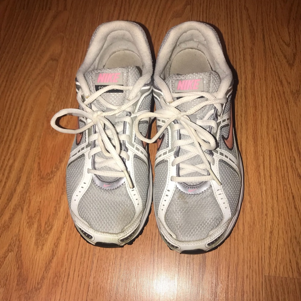 Women’s Size 9 Pink and Grey/Silver Nike Shoes